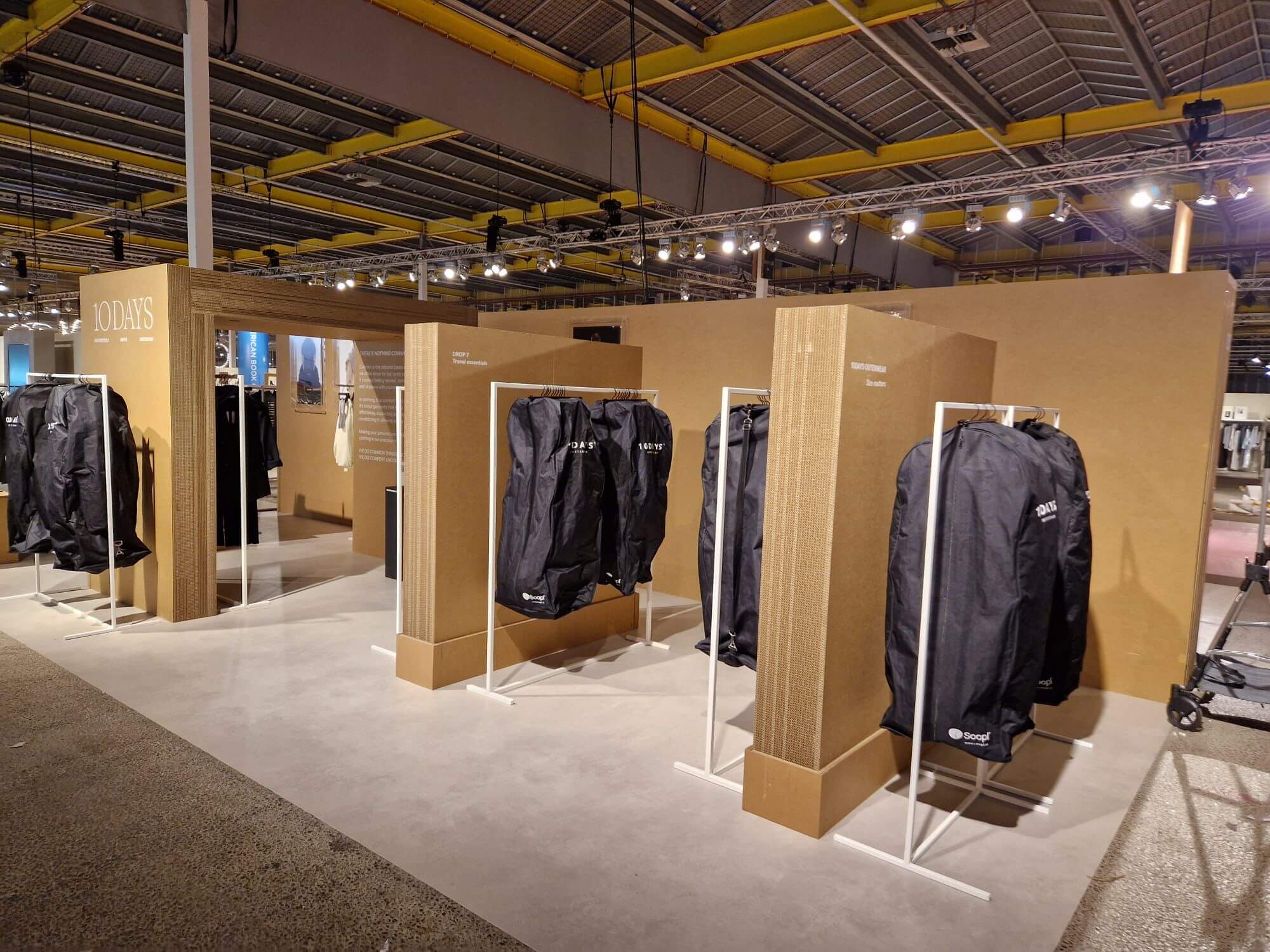 Beurs Wand los staand