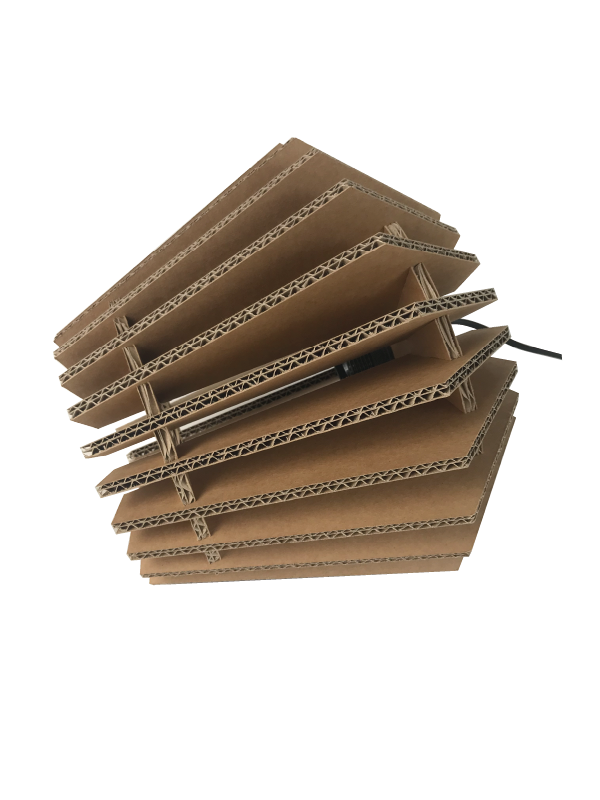 Oom Wibe - kartonnen spot lamp