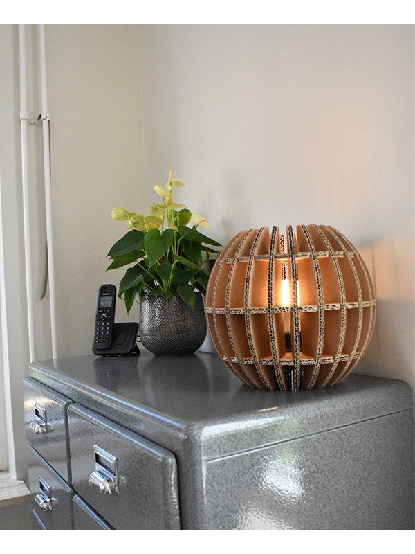 Oom Jan - kartonnen tafellamp